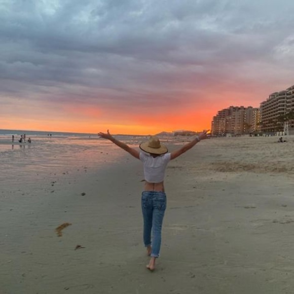 Meet your Posher, Darelyn - Picture 1 of 1